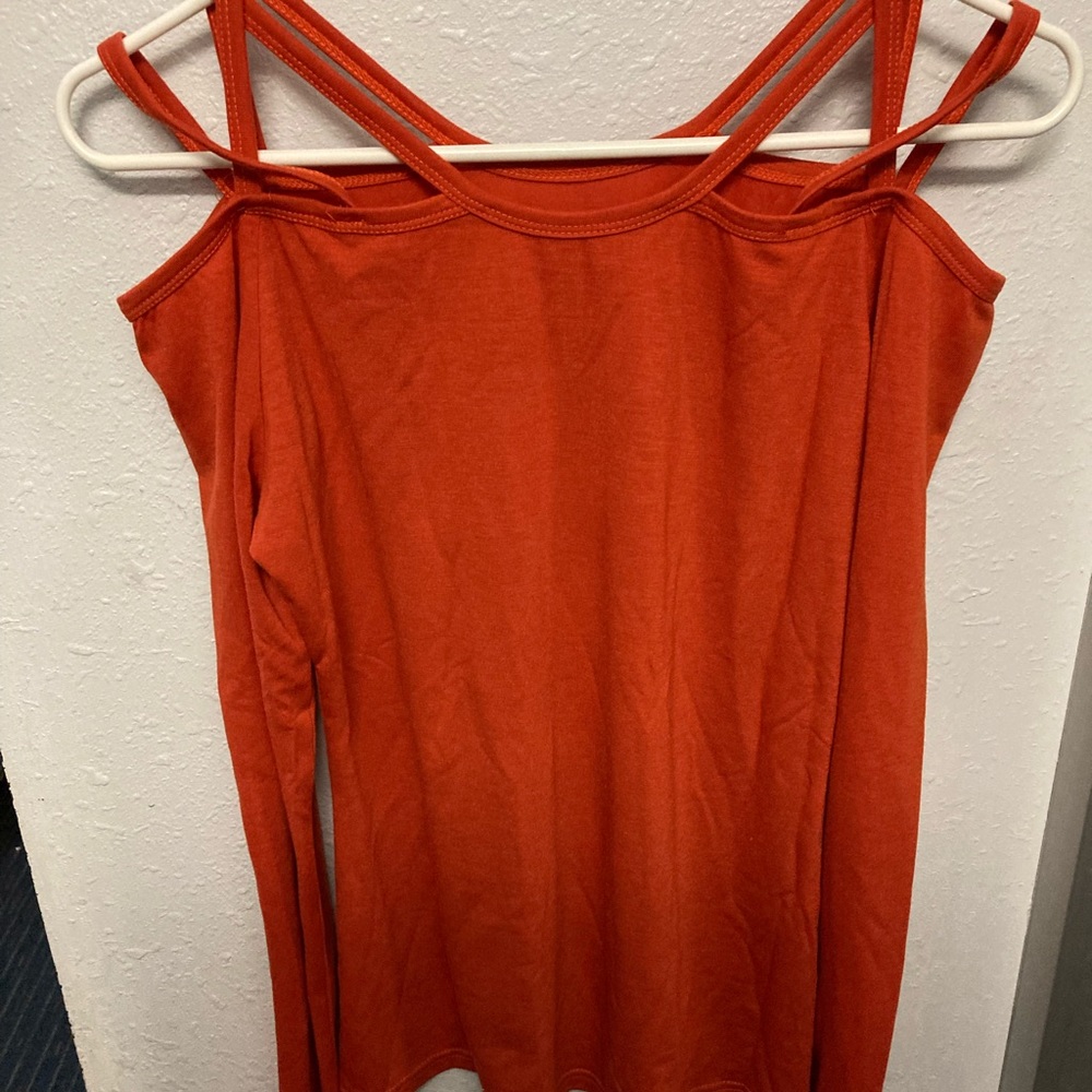 Cold Shoulder Long Sleeve - Picture 4 of 7